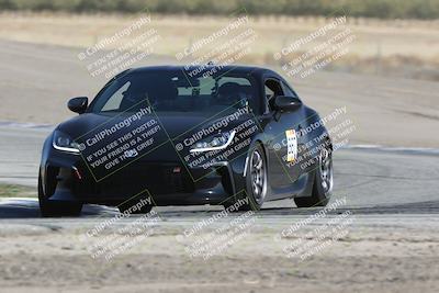 media/Oct-21-2023-Speed Ventures (Sat) [[ddf75163c5]]/Yellow/Grapevine/